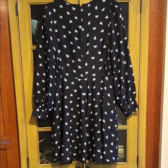 Beautiful Silk NWOT Rebecca Taylor Black Floral Dress  Size 6 - Picture 9 of 12